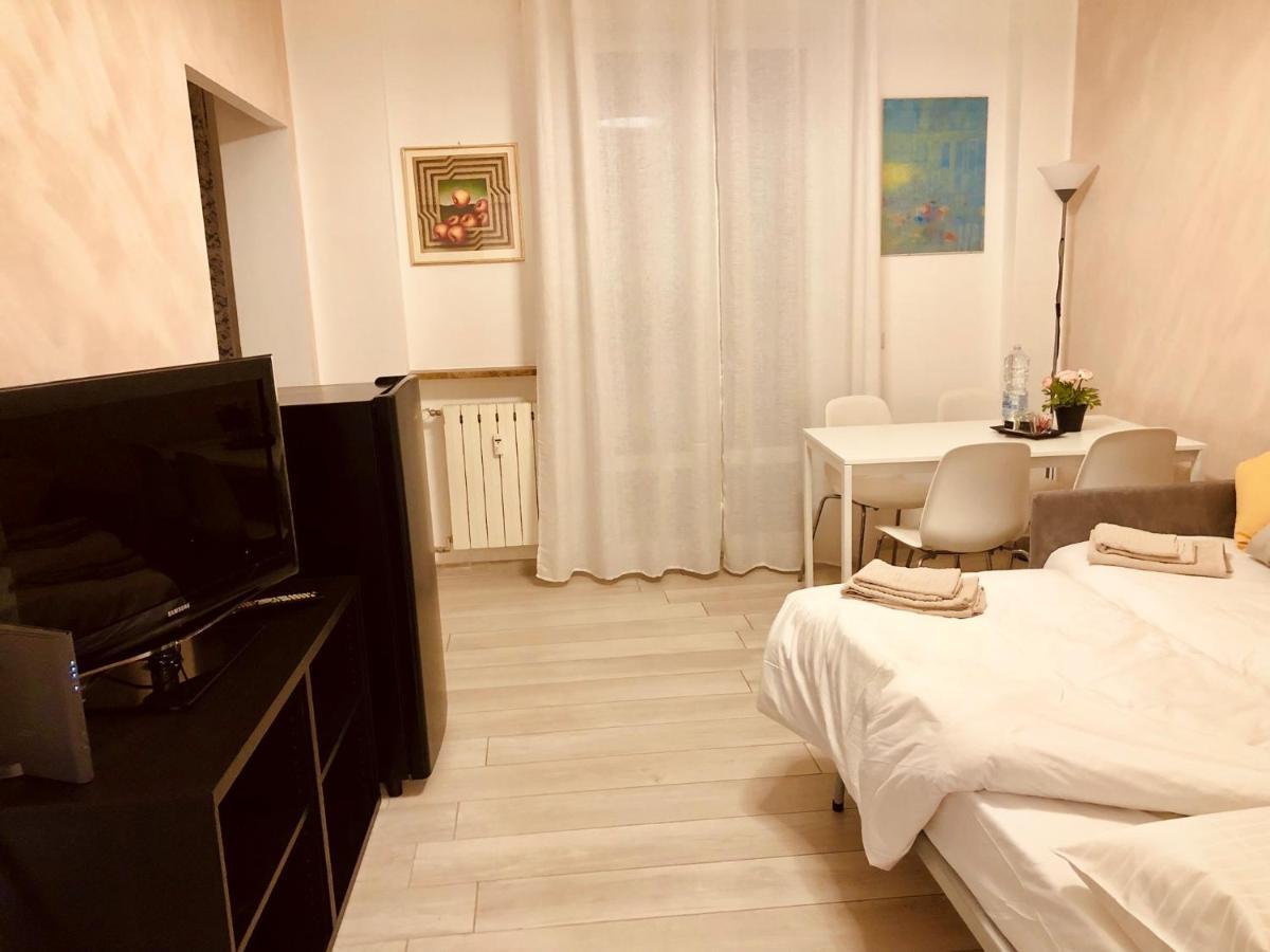 Lovely 2 Room Apartment With Small Garden Milaan Buitenkant foto