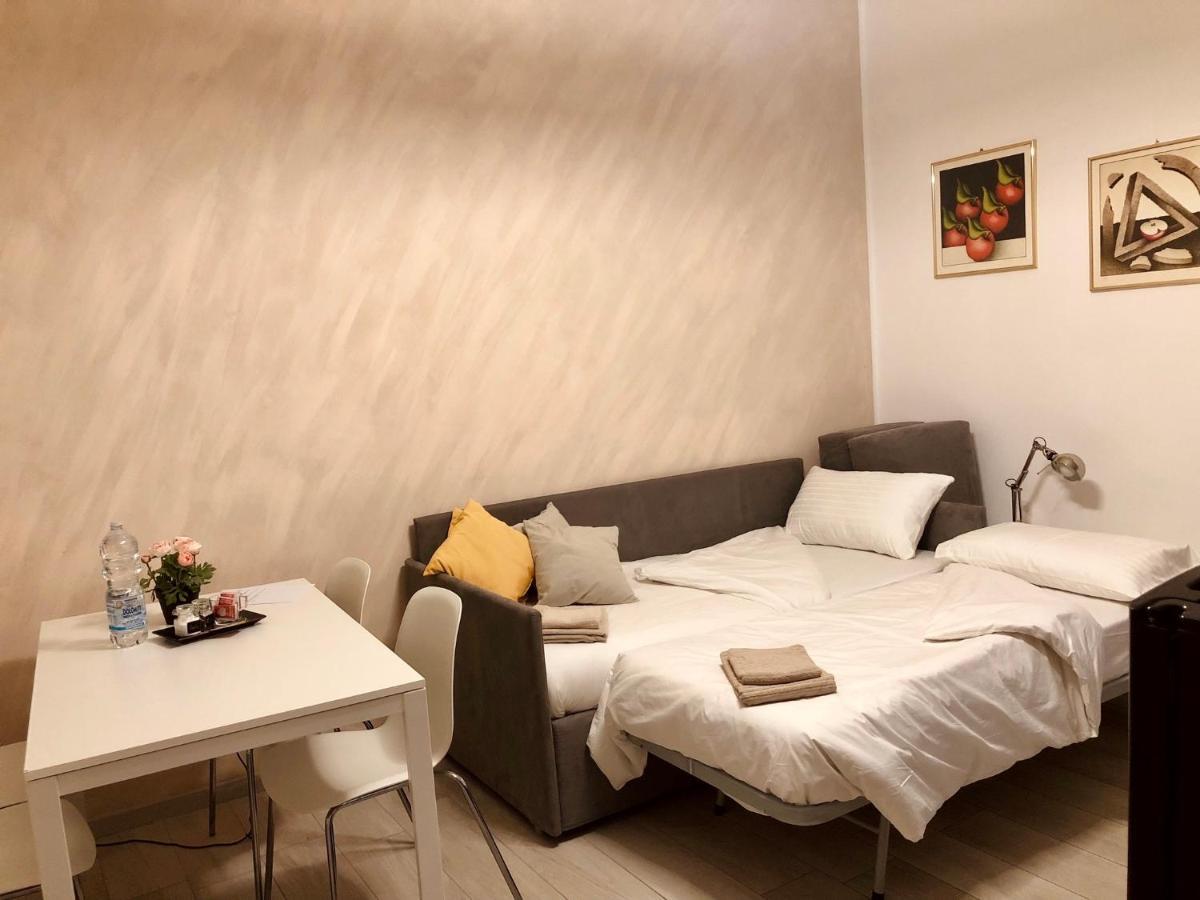 Lovely 2 Room Apartment With Small Garden Milaan Buitenkant foto