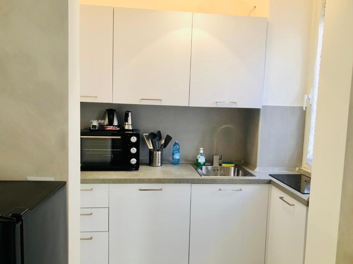 Lovely 2 Room Apartment With Small Garden Milaan Buitenkant foto
