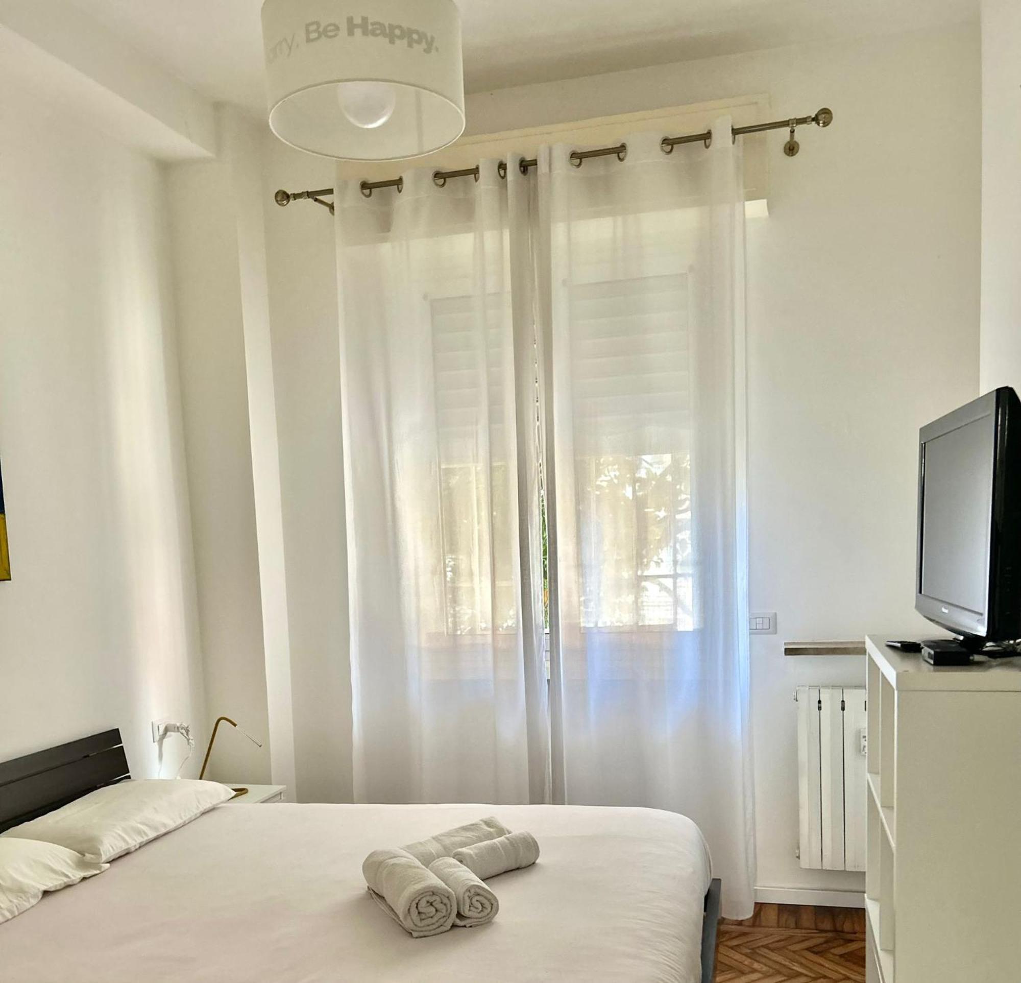 Lovely 2 Room Apartment With Small Garden Milaan Buitenkant foto